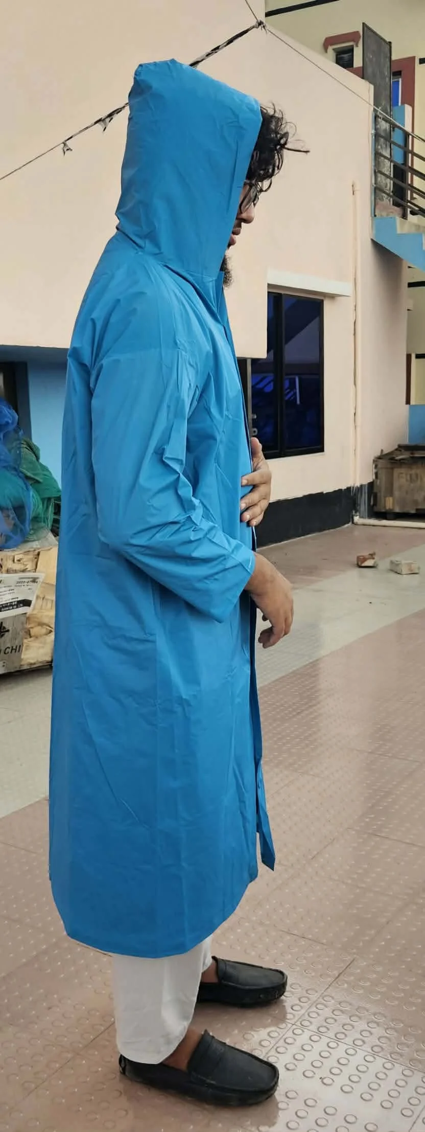 পেস্ট কালার পাতলা চাইনিজ ফেব্রিকের রেইনকোট